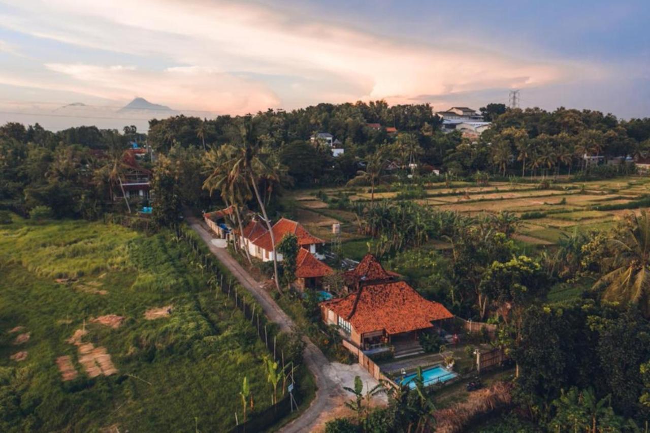 Villa Nextdoor Nature Yogyakarta 반툴 외부 사진