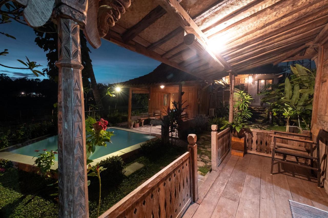 Villa Nextdoor Nature Yogyakarta 반툴 외부 사진